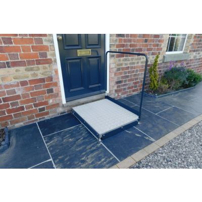 Welcome Giant Half Step Kit With Handrail