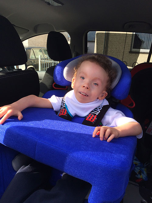 Carrot 3 special needs car seat handed over to happy customer