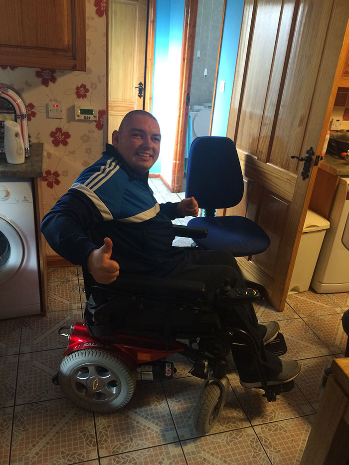 Quickie Salsa with kerb climber Powerchair - Product Focus