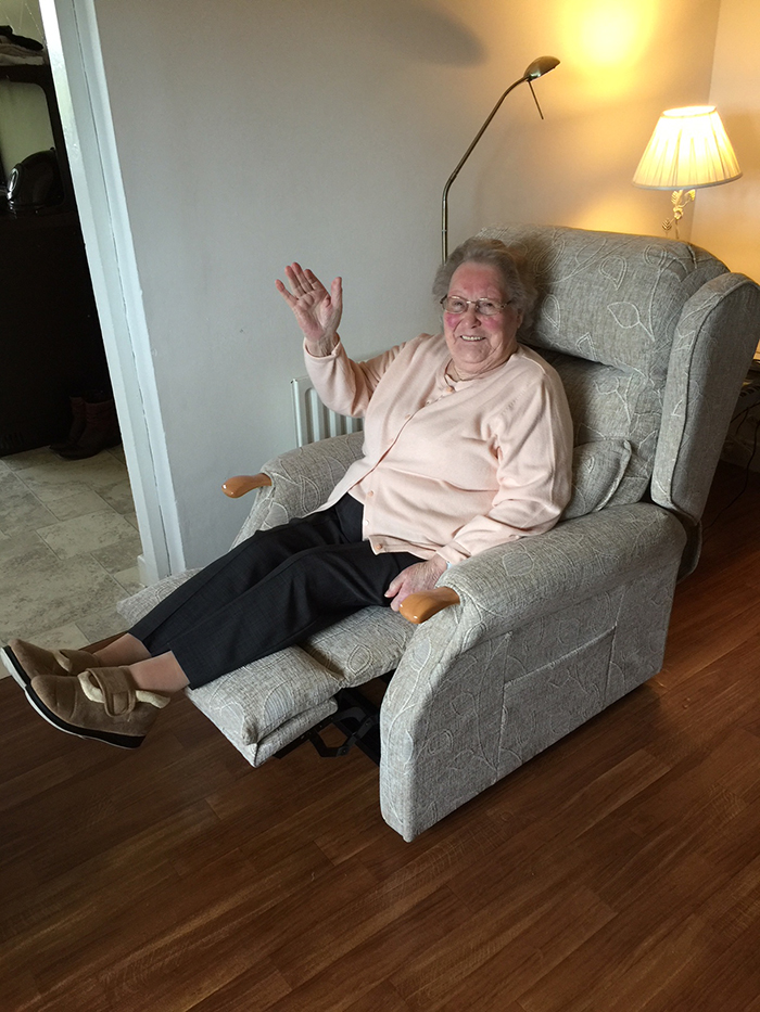 Happy customer Mrs C takes delivery of the Buckingham riser recliner chair