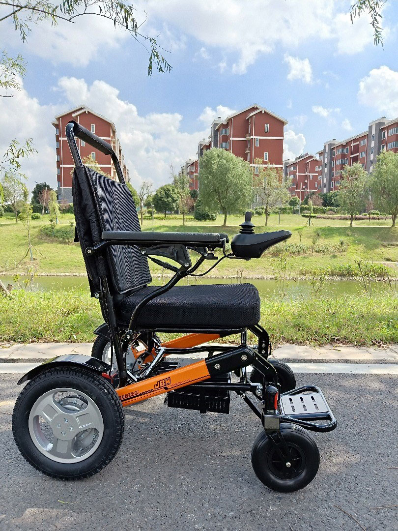 Folding electric wheelchair Foldachair D10