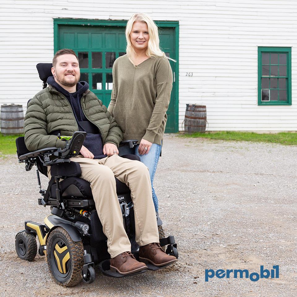 permobil-powerchair-couple