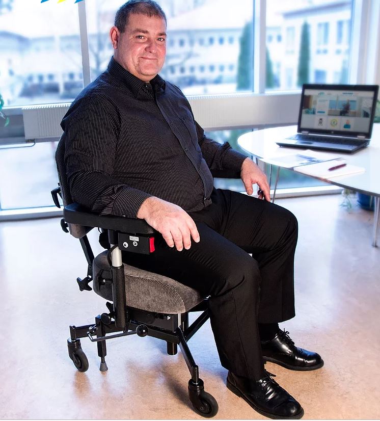 Looking for the best bariatric office chair? You have to see the Mercado 9200 - the ideal bariatric office chair for larger people